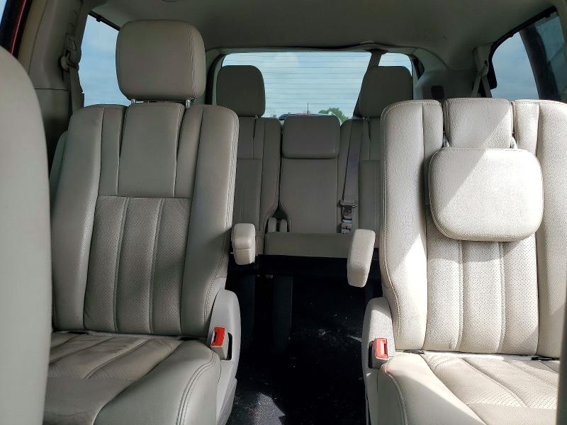 Photo 10 from auction – 2011 CHRYSLER TOWN & COUNTRY with VIN 2A4RR8DG8BR615157