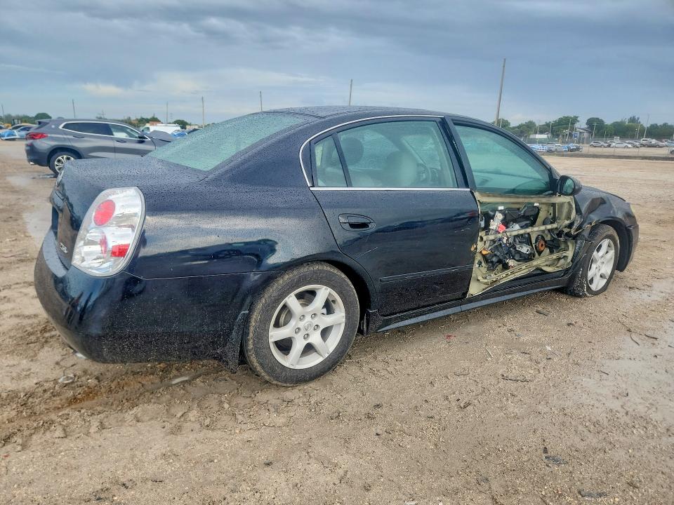 Photo 3 from auction – 2005 NISSAN ALTIMA with VIN 1N4AL11D35C300551