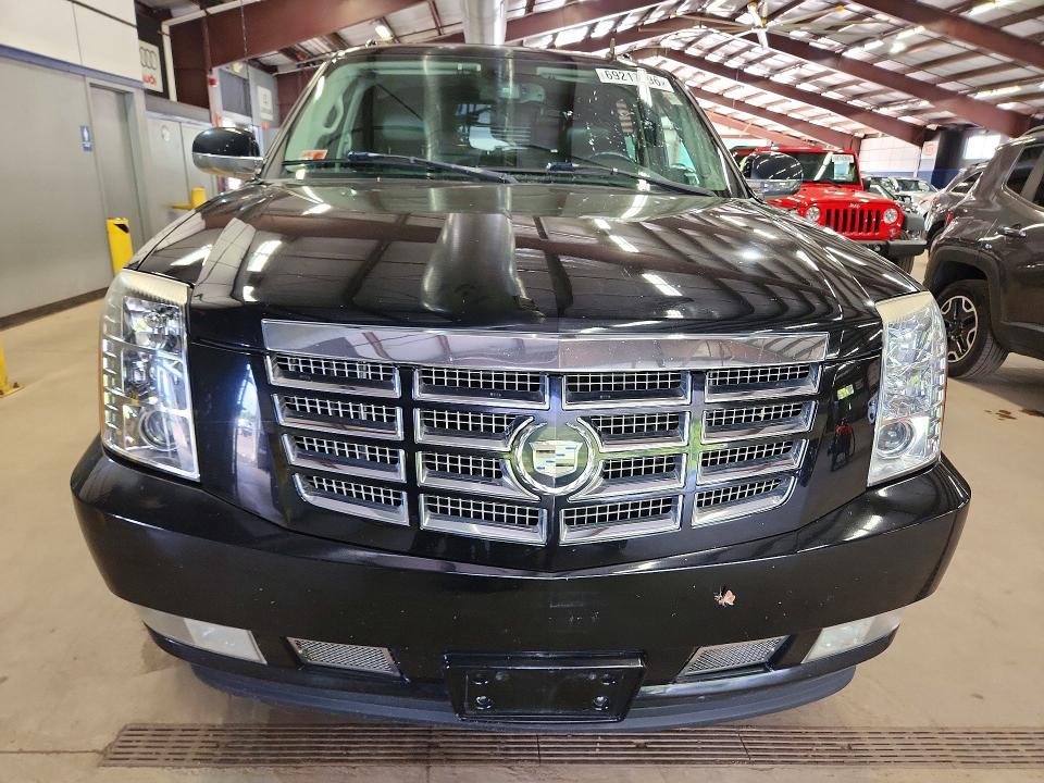 Photo 5 from auction – 2008 CADILLAC ESCALADE with VIN 3GYFK62828G166452