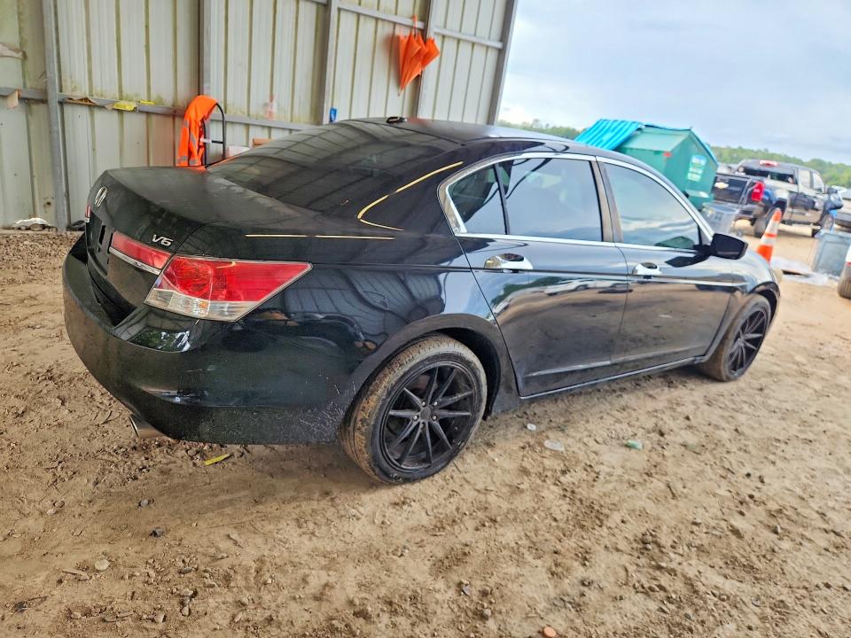 Photo 3 from auction – 2012 HONDA ACCORD with VIN 1HGCP3F80CA013127