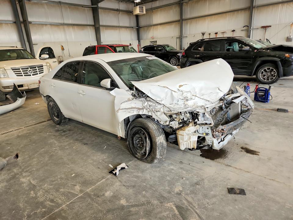 Photo 4 from auction – 2011 TOYOTA CAMRY with VIN 4T1BF3EK9BU684878