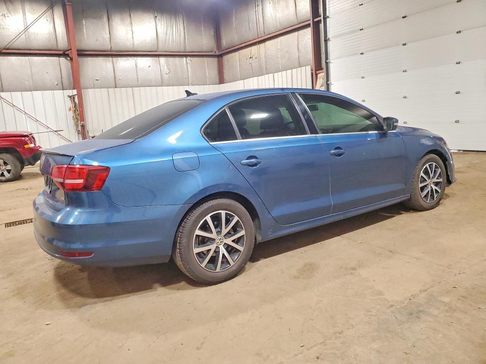 Photo 3 from auction – 2017 VOLKSWAGEN JETTA with VIN 3VWDB7AJ3HM338879