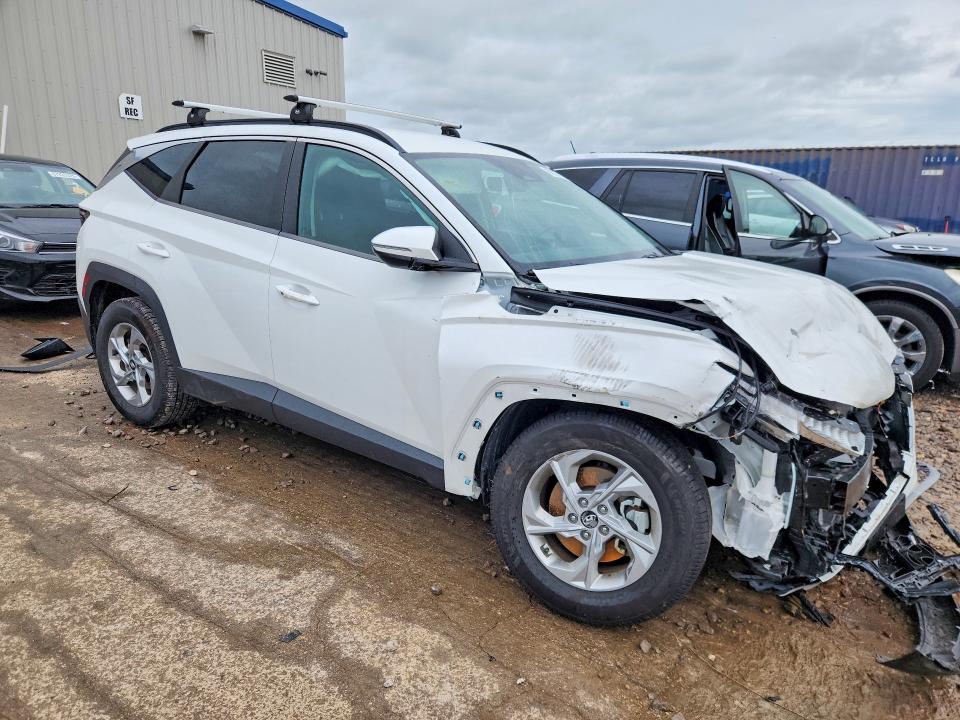 Photo 4 from auction – 2022 HYUNDAI TUCSON with VIN 5NMJBCAE5NH039961