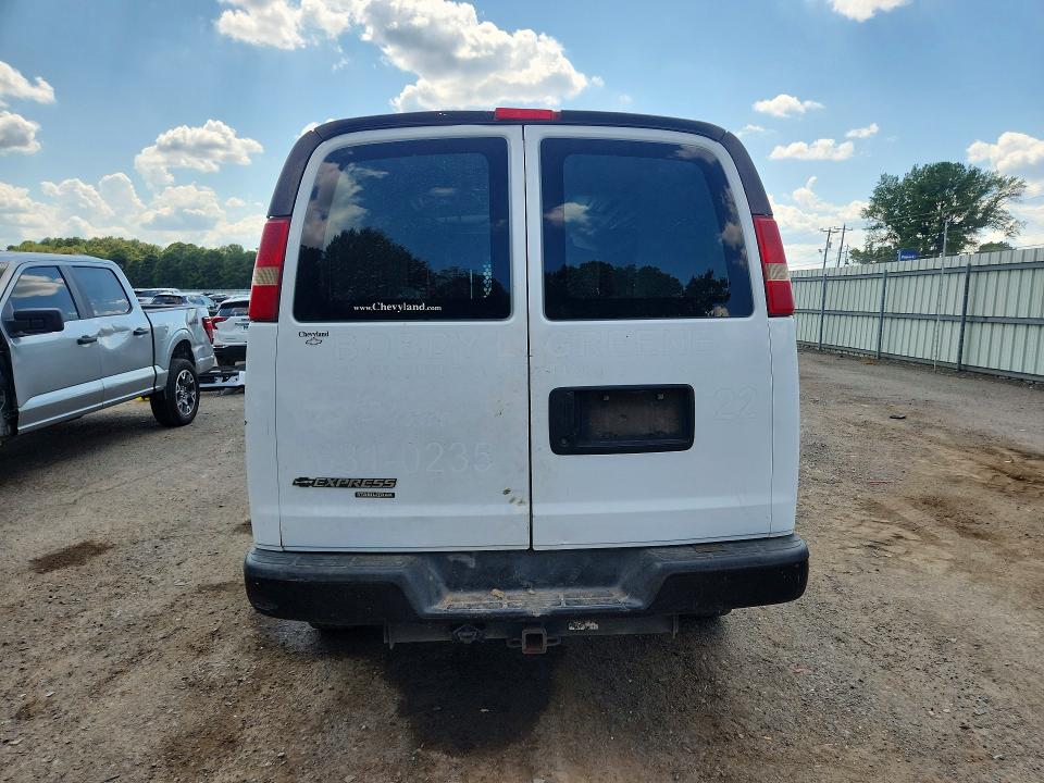 Photo 6 from auction – 2015 CHEVROLET EXPRESS G2500 with VIN 1GCWGFCF2F1116280