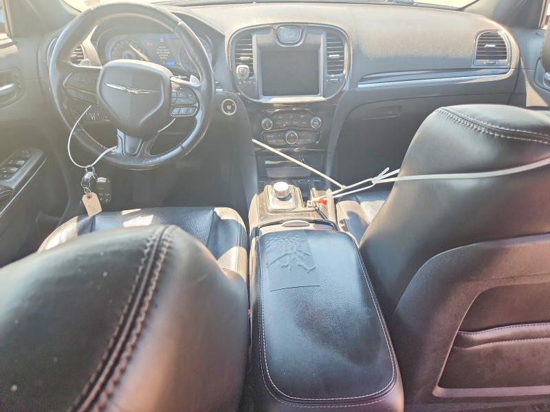 Photo 8 from auction – 2018 CHRYSLER 300 with VIN 2C3CCABT5JH276015