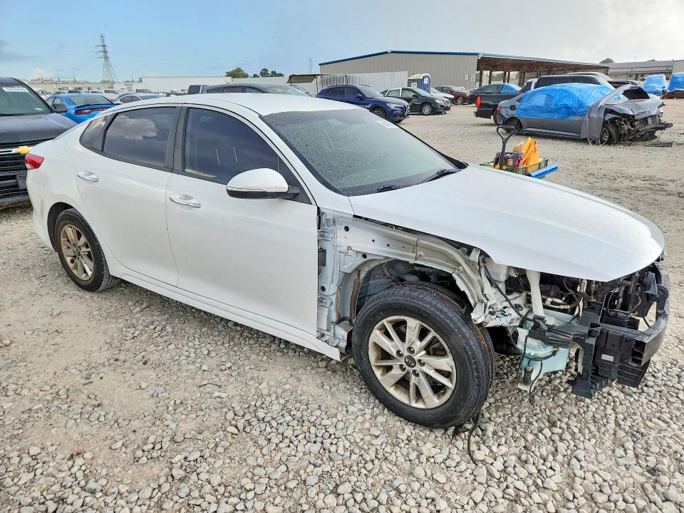 Foto 4 de la subasta – 2018 KIA OPTIMA con VIN 5XXGT4L37JG243534