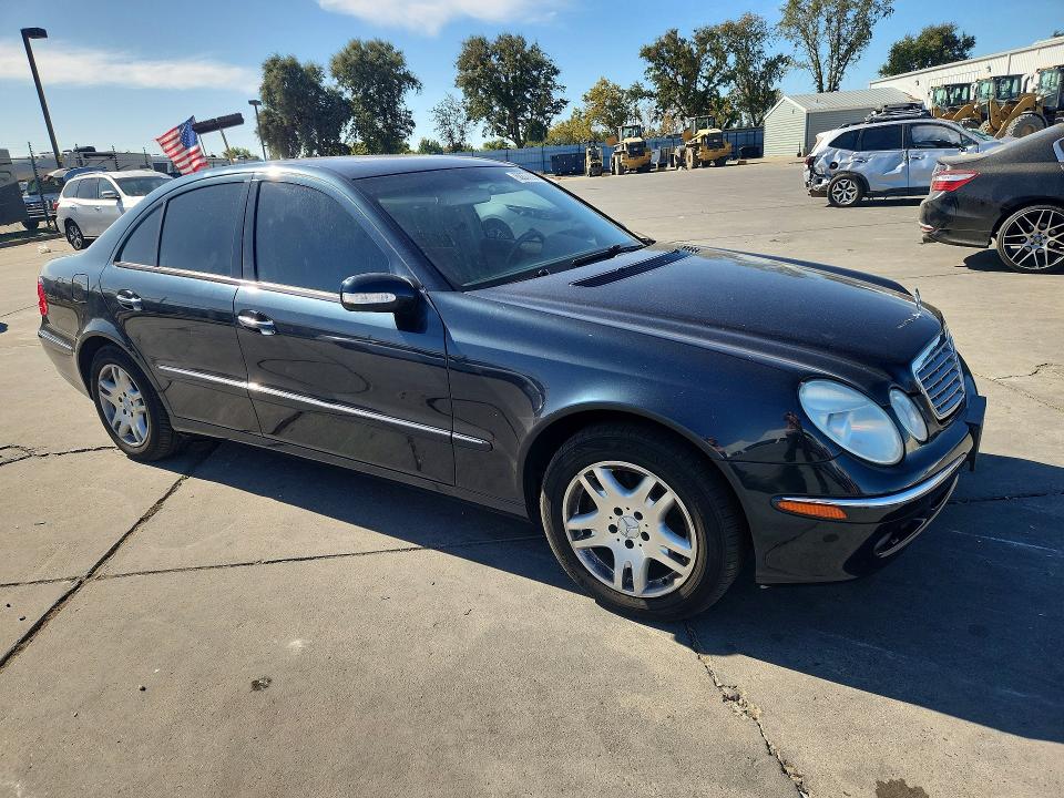 Photo 4 from auction – 2005 MERCEDES-BENZ E with VIN WDBUF65J95A668416