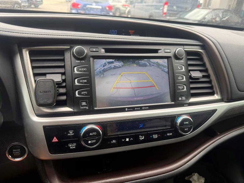 Photo 9 from auction – 2019 TOYOTA HIGHLANDER with VIN 5TDDZRFH6KS926332