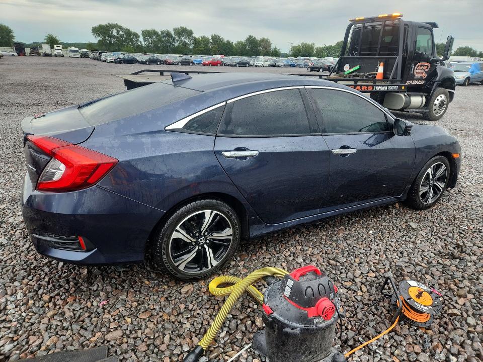 Photo 3 from auction – 2016 HONDA CIVIC with VIN 19XFC1F97GE005873