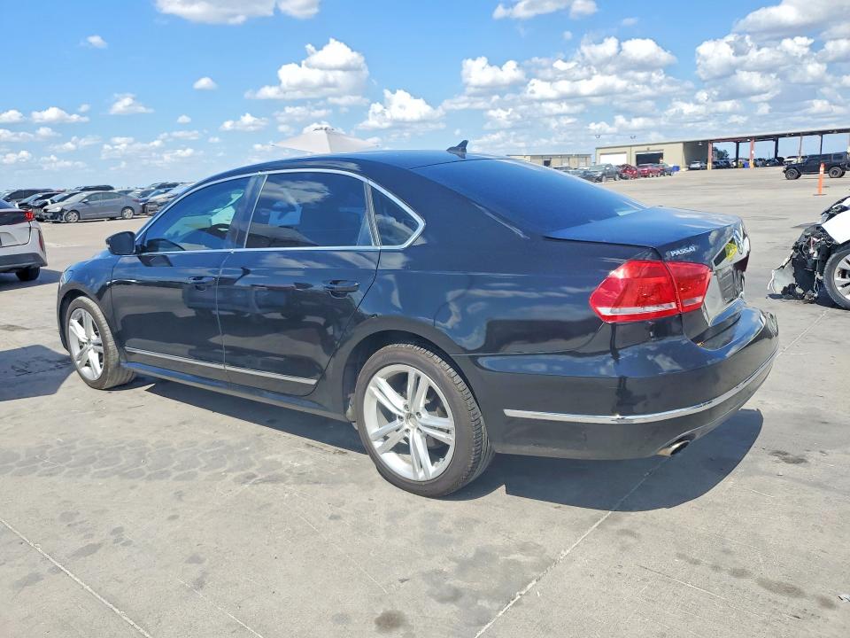 Photo 2 from auction – 2015 VOLKSWAGEN PASSAT with VIN 1VWBT7A35FC040452