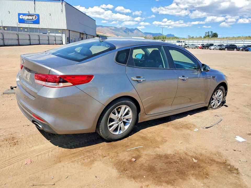 Photo 3 from auction – 2018 KIA OPTIMA with VIN 5XXGT4L38JG210820