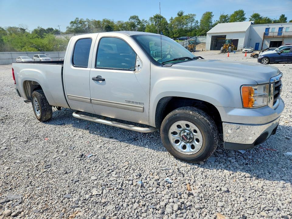 Снимка 4 от търг – 2011 GMC SIERRA с VIN 1GTR1UEA4BZ118516