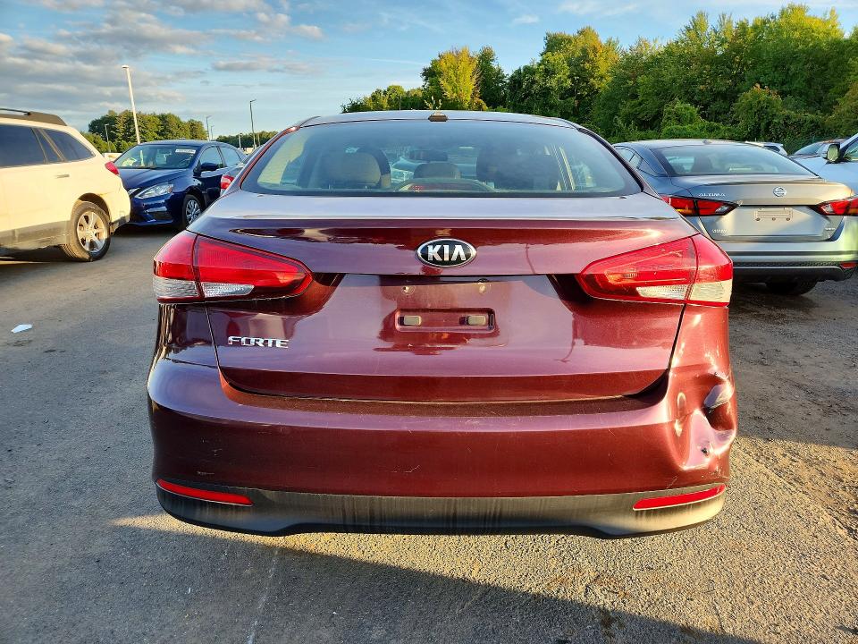 Zdjęcie 6 z aukcji – 2017 KIA FORTE z VIN 3KPFK4A74HE150865