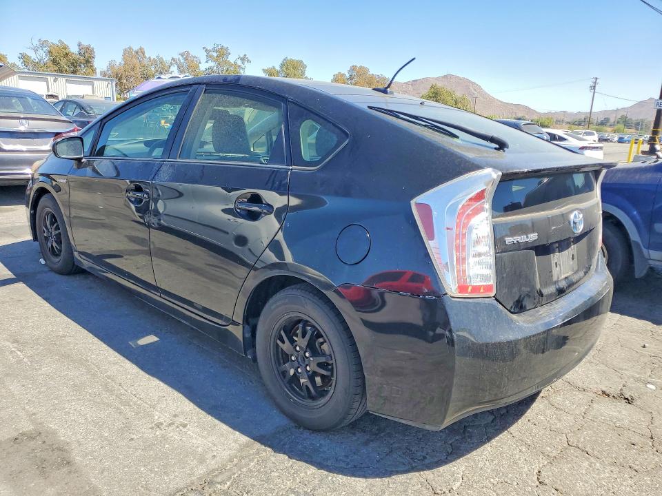 Photo 2 from auction – 2014 TOYOTA PRIUS with VIN JTDKN3DU0E1782066