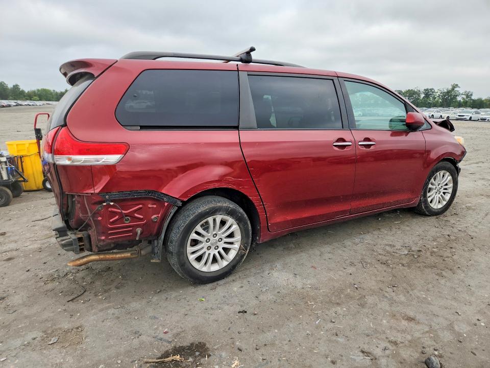 Photo 3 from auction – 2012 TOYOTA SIENNA with VIN 5TDYK3DC5CS199003