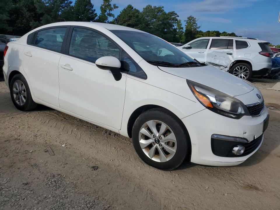 Photo 4 from auction – 2016 KIA RIO with VIN KNADN4A3XG6569204