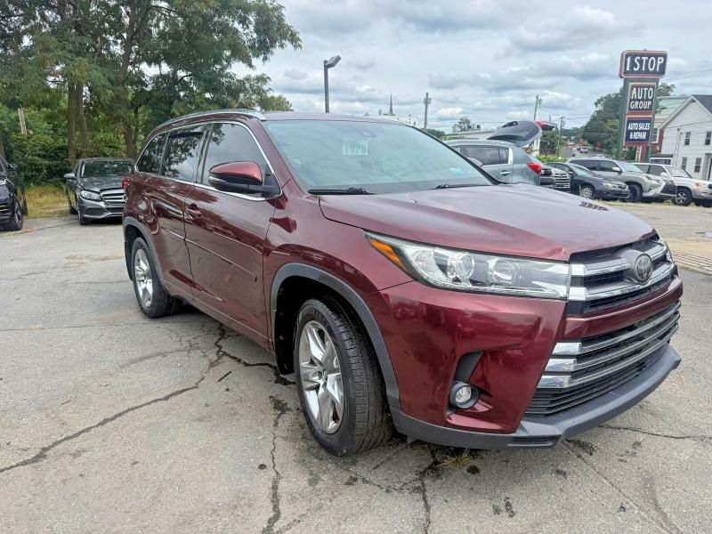 Photo 4 from auction – 2019 TOYOTA HIGHLANDER with VIN 5TDDZRFH6KS926332