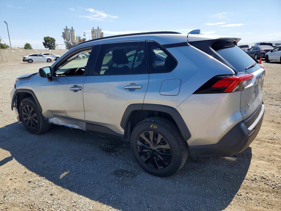Photo 2 from auction – 2021 TOYOTA RAV4 with VIN 2T3H1RFV1MC111618