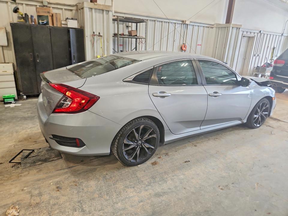 Снимка 3 от търг – 2019 HONDA CIVIC с VIN 19XFC2F82KE030251