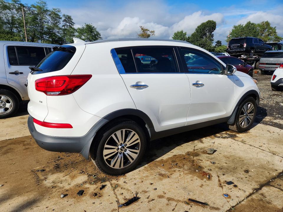 Zdjęcie 3 z aukcji – 2014 KIA SPORTAGE z VIN KNDPCCAC3E7640010