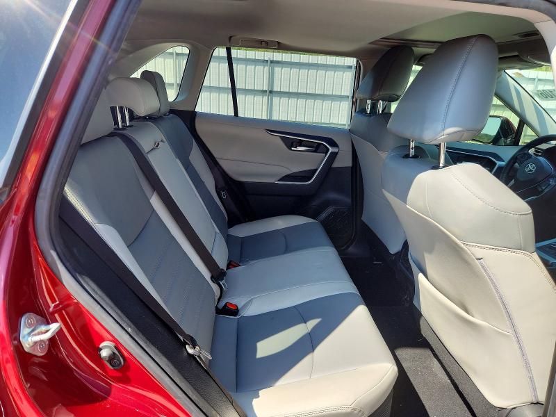 Photo 11 from auction – 2024 TOYOTA RAV4 with VIN JTMB6RFV3RD116930