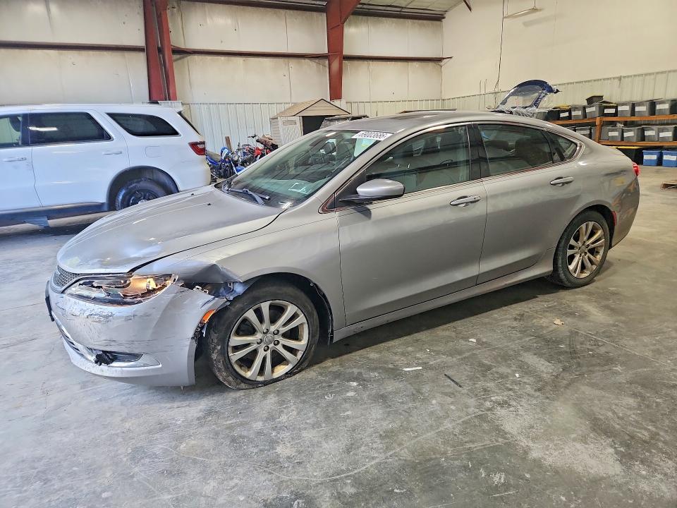 CHRYSLER 200 2015 с VIN 1C3CCCAB6FN631194 - Снимка от търг