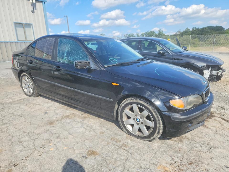 Photo 4 from auction – 2003 BMW 325 with VIN WBAET37403NJ36754