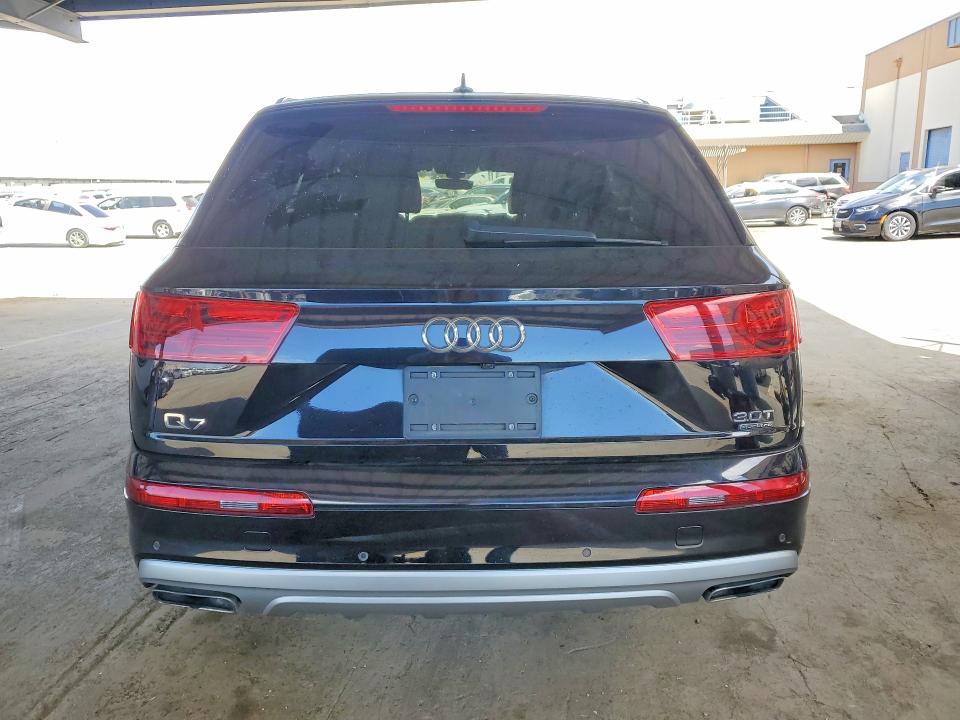 Photo 6 from auction – 2018 AUDI Q7 with VIN WA1LAAF74JD015206