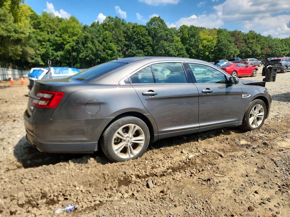 Photo 3 from auction – 2017 FORD TAURUS with VIN 1FAHP2E80HG133598