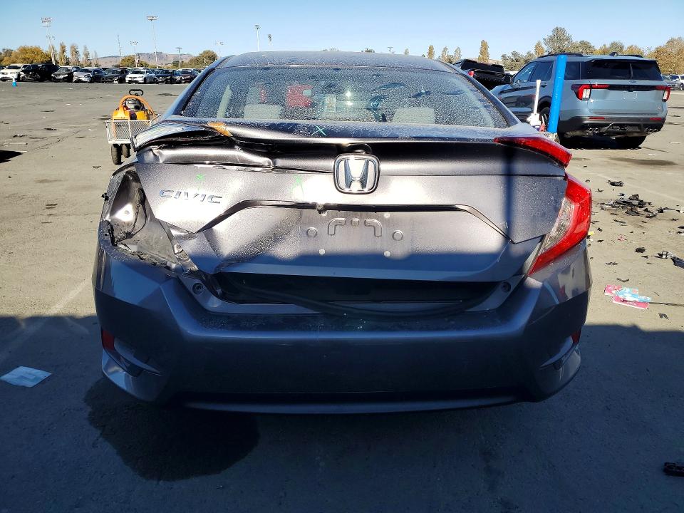 Снимка 6 от търг – 2017 HONDA CIVIC с VIN 19XFC2F54HE200317
