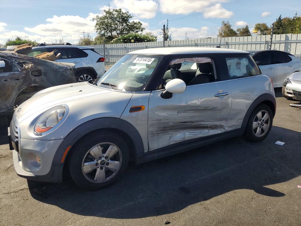 MINI COOPER 2016 с VIN WMWXP5C51G3B76188 - Снимка от търг