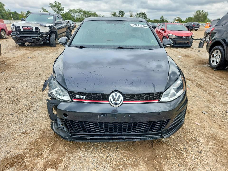 Снимка 5 от търг – 2017 VOLKSWAGEN GTI с VIN 3VW4T7AU1HM074486