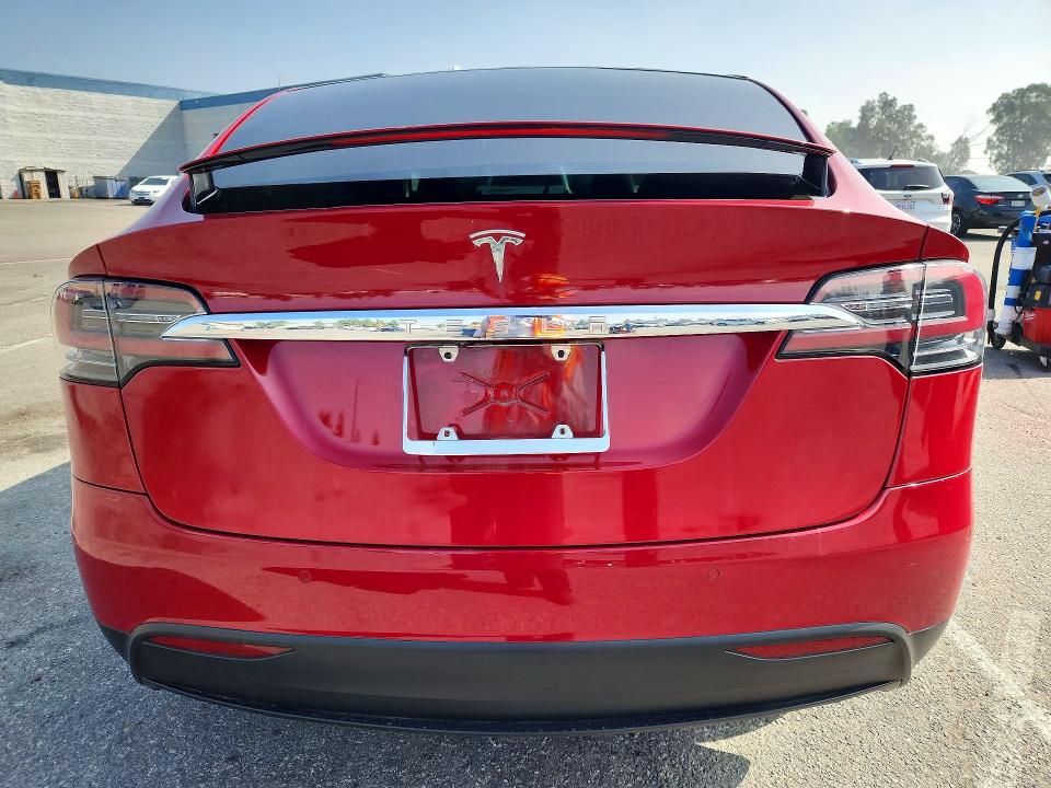 صورة رقم 6 من المزاد - 2018 TESLA MODEL X مع VIN 5YJXCDE28JF101961
