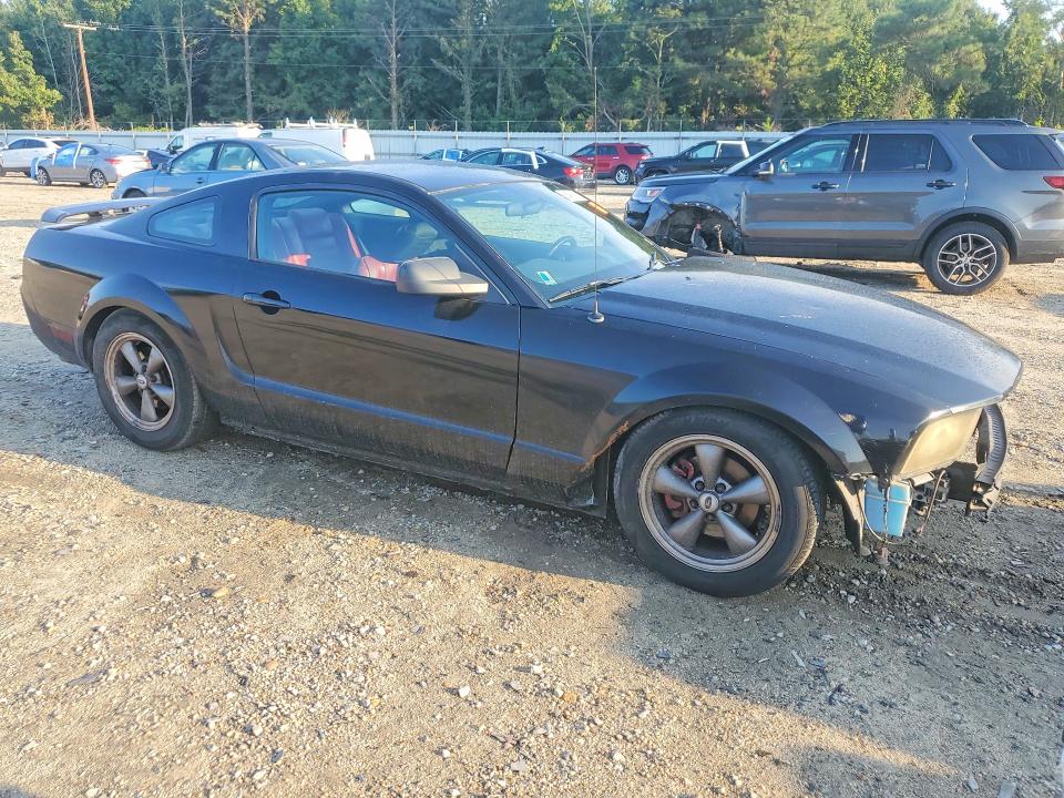 Photo 4 from auction – 2005 FORD MUSTANG with VIN 1ZVHT80N955259632