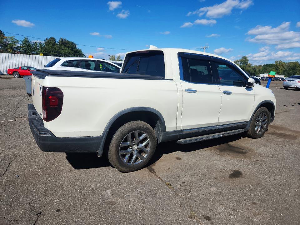 Снимка 3 от търг – 2017 HONDA RIDGELINE с VIN 5FPYK3F74HB025443