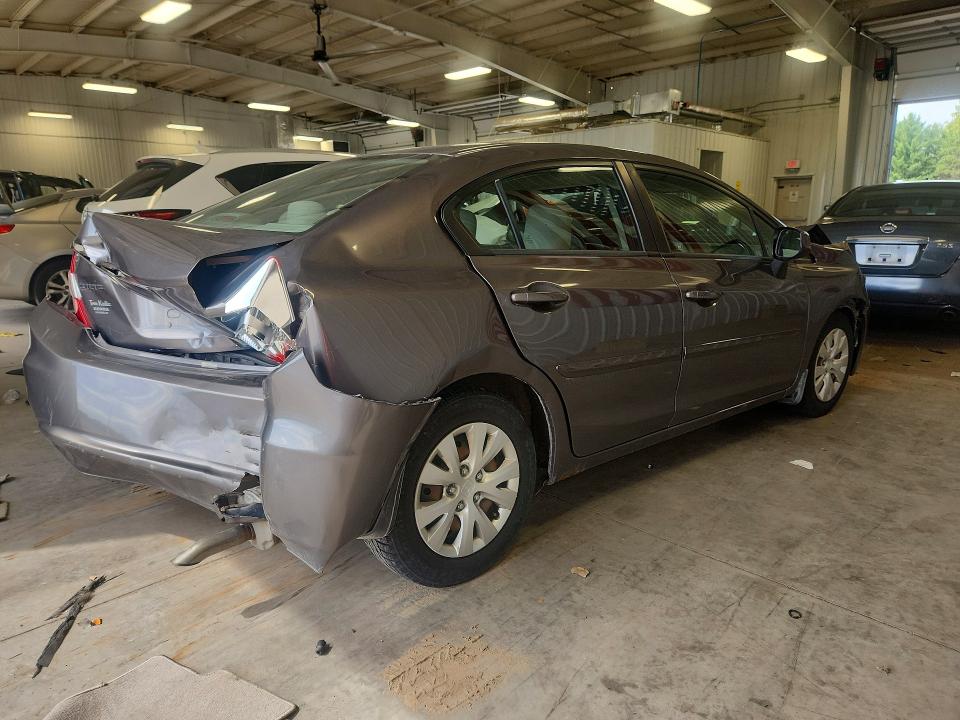 Снимка 3 от търг – 2012 HONDA CIVIC с VIN 19XFB2F5XCE078333