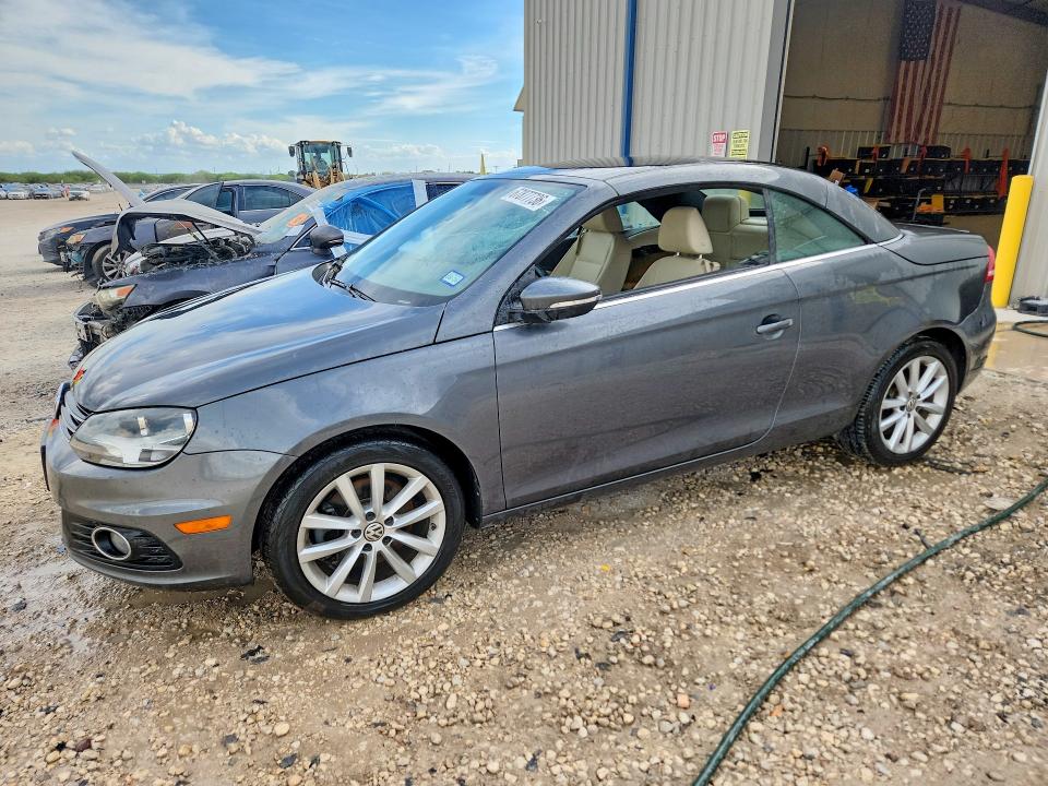 VOLKSWAGEN EOS 2012 مع رقم تعريف المركبة WVWBW7AH9CV013048 - صورة من المزاد