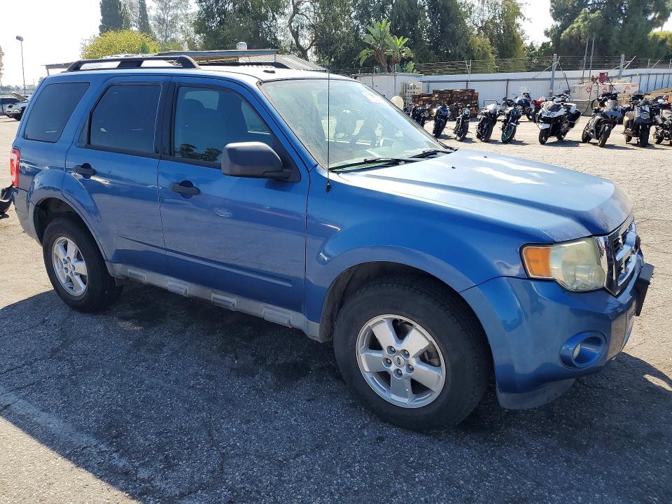 صورة رقم 4 من المزاد - 2010 FORD ESCAPE مع VIN 1FMCU0D76AKD28310