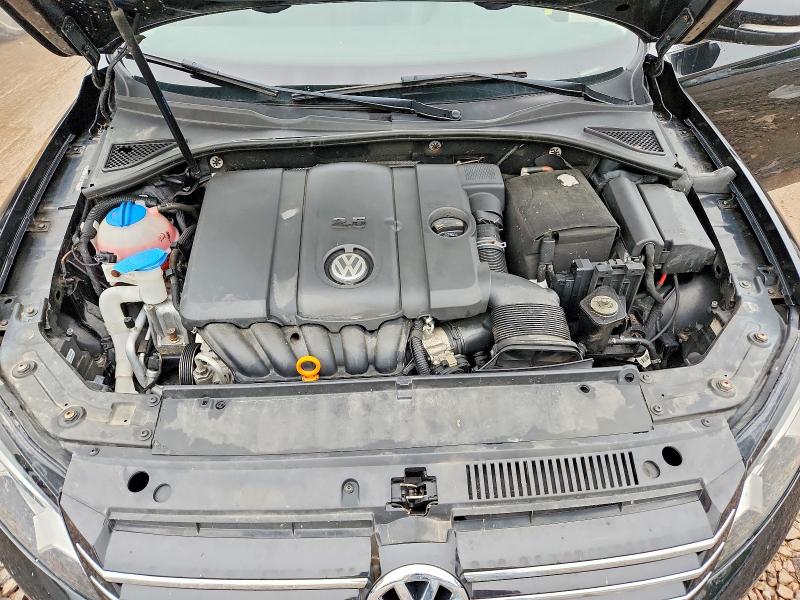 Photo 11 from auction – 2013 VOLKSWAGEN PASSAT with VIN 1VWBP7A37DC109501