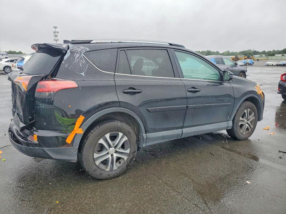 Photo 3 from auction – 2018 TOYOTA RAV4 with VIN 2T3BFREV9JW780271