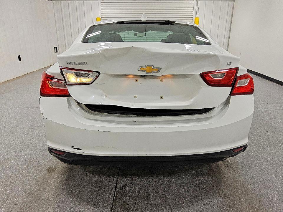 Photo 6 from auction – 2018 CHEVROLET MALIBU with VIN 1G1ZD5ST9JF148378