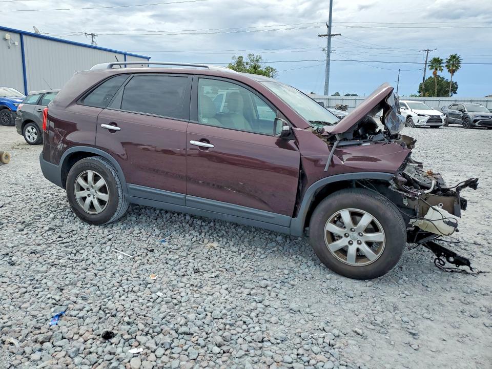 Foto 4 de la subasta – 2013 KIA SORENTO con VIN 5XYKT3A6XDG366262