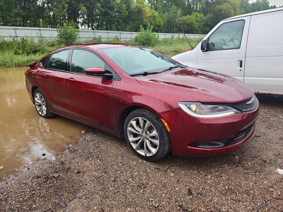 Photo 4 from auction – 2015 CHRYSLER 200 with VIN 1C3CCCBG4FN528186