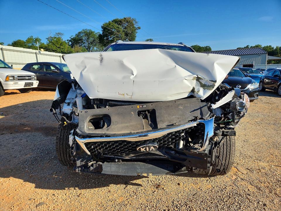 Photo 5 from auction – 2017 KIA SORENTO with VIN 5XYPHDA57HG234988