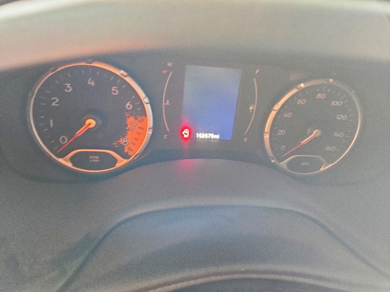Photo 9 from auction – 2016 JEEP RENEGADE with VIN ZACCJABT4GPC96135