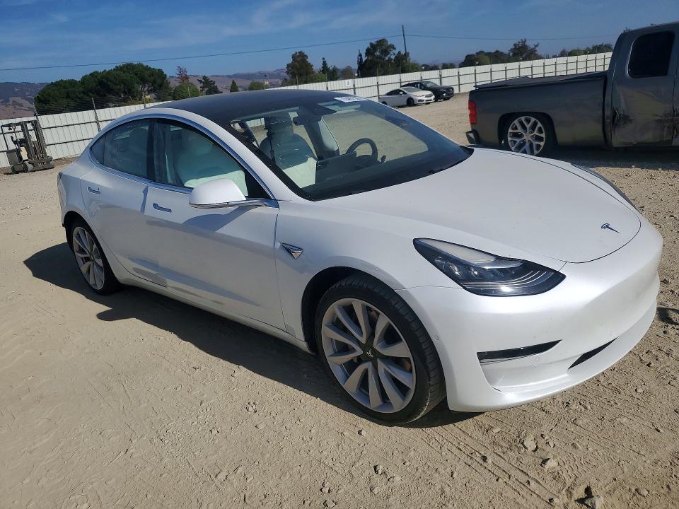 Photo 4 from auction – 2020 TESLA MODEL 3 with VIN 5YJ3E1EB4LF640474