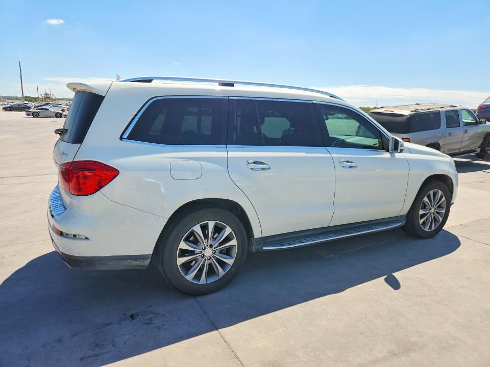 Photo 3 from auction – 2013 MERCEDES-BENZ GL with VIN 4JGDF7CE7DA242571