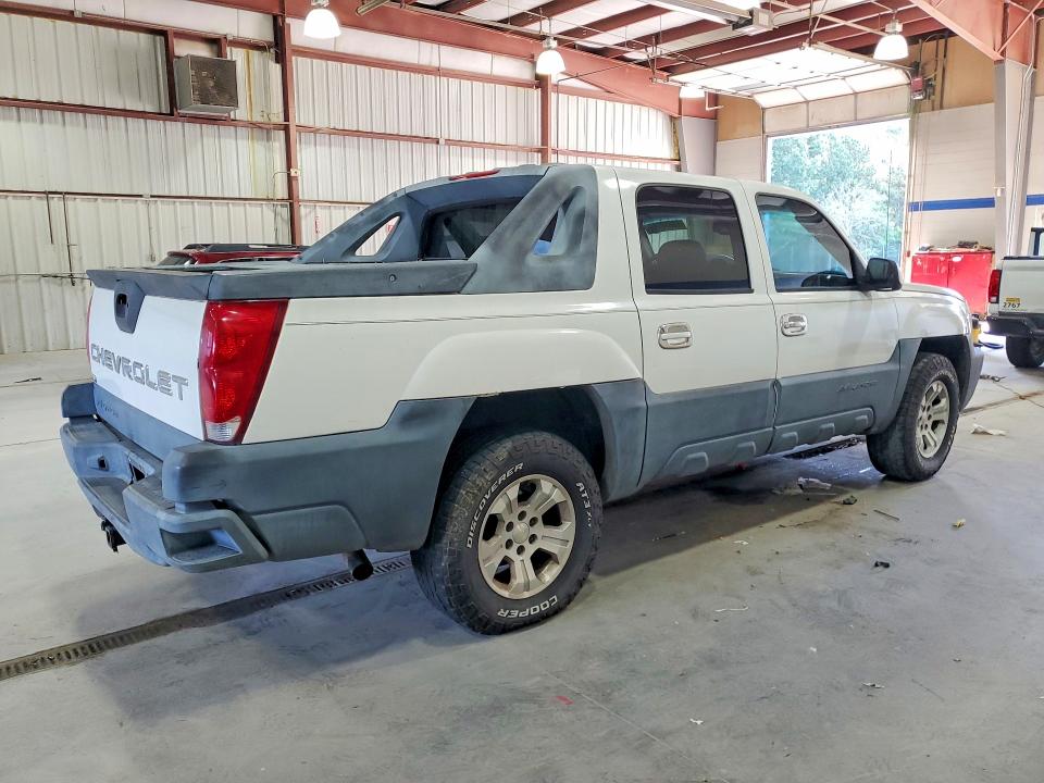 Photo 3 from auction – 2005 CHEVROLET AVALANCHE with VIN 3GNEC12Z35G140231