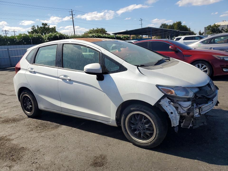 Photo 4 from auction – 2017 HONDA FIT with VIN 3HGGK5G50HM703535