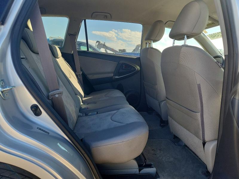 Photo 11 from auction – 2010 TOYOTA RAV4 with VIN JTMBF4DV4A5033849